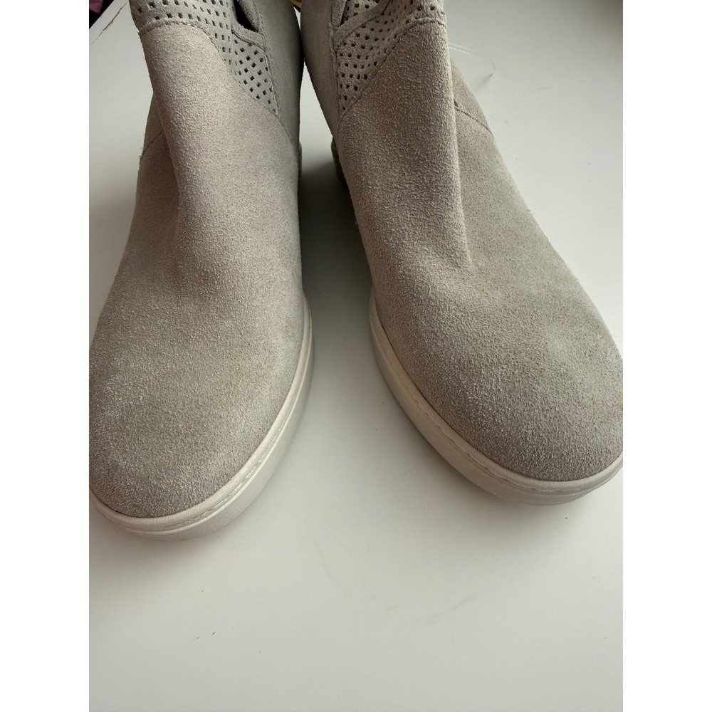 Sofft Womens Light Grey Suede Perforated Wedge Ankle Booties Zip Up‎ size 10 - Picture 8 of 11